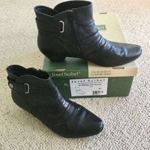 Josef Seibel leather booties with stacked heel